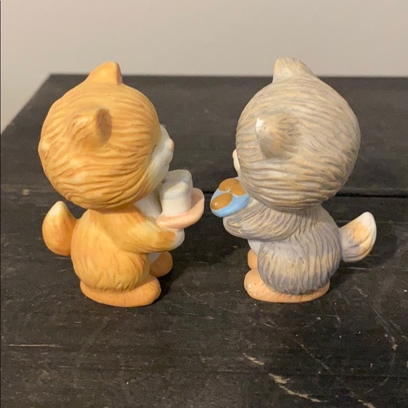 Vintage 1992 Avon Kitten Figures - Picture 2 of 8